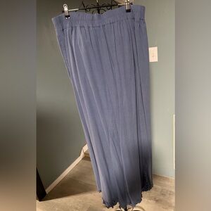 Umgee Women's pants with Ruffle on bottom leg in Soft Blue